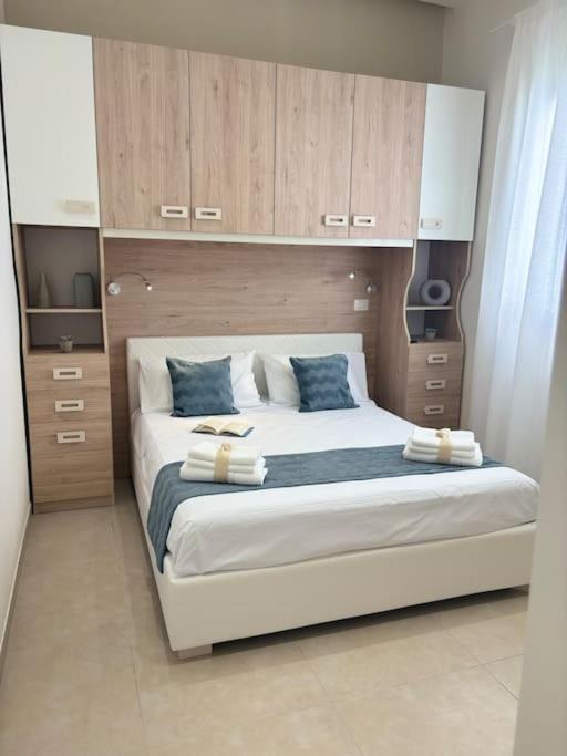 Teddy'S Home Luminoso Accogliente E Moderno 리케일 외부 사진
