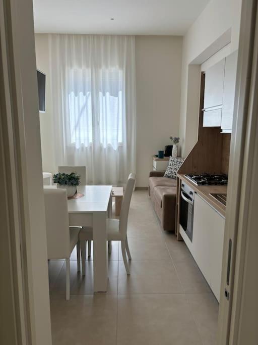Teddy'S Home Luminoso Accogliente E Moderno 리케일 외부 사진