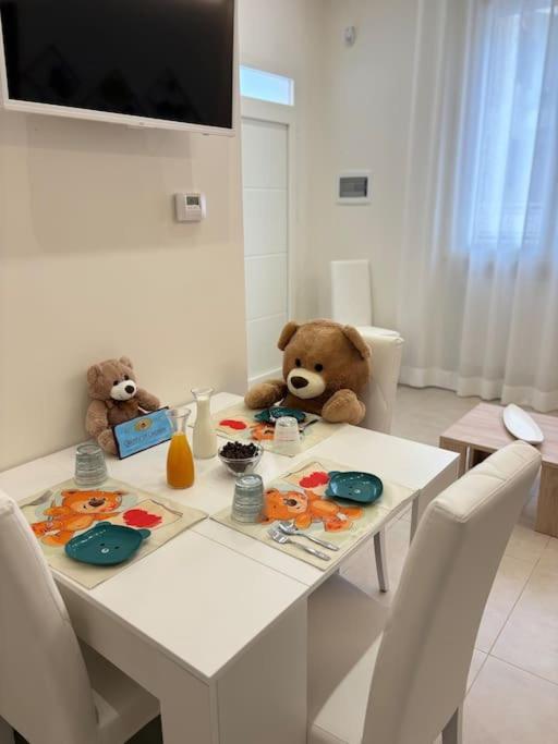 Teddy'S Home Luminoso Accogliente E Moderno 리케일 외부 사진